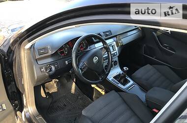 Универсал Volkswagen Passat 2006 в Староконстантинове