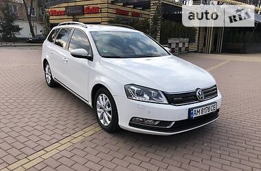 Универсал Volkswagen Passat 2011 в Киеве