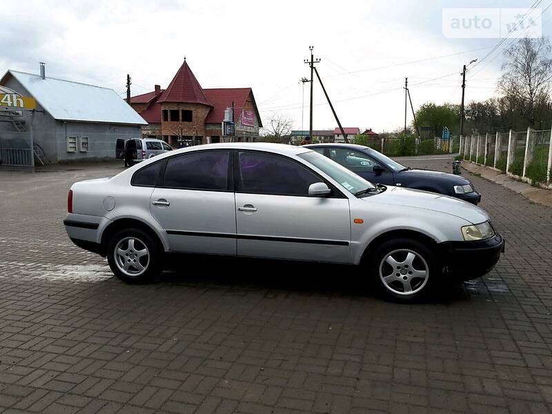 Седан Volkswagen Passat 1997 в Сторожинці