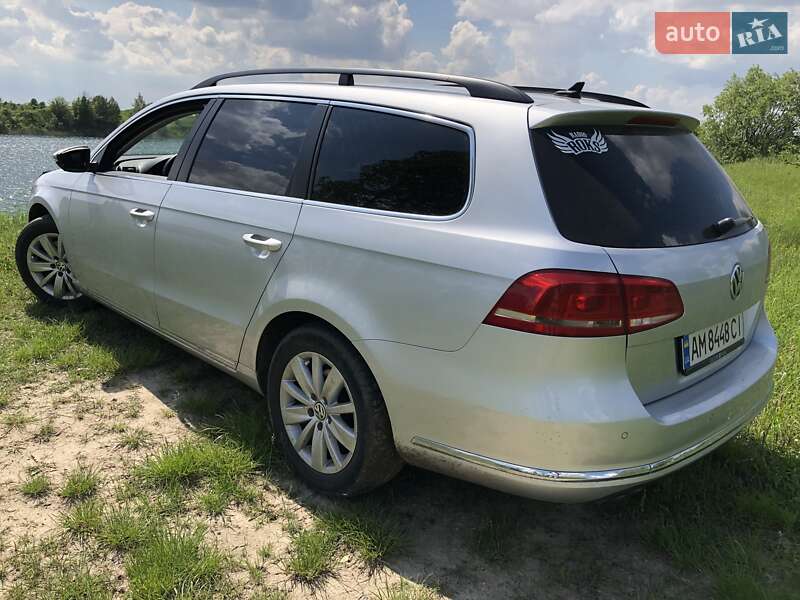 Универсал Volkswagen Passat 2012 в Житомире