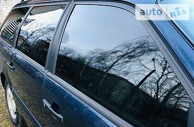 Універсал Volkswagen Passat 1994 в 