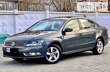 Седан Volkswagen Passat 2011 в 