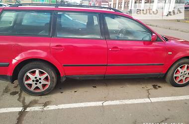 Універсал Volkswagen Passat 2000 в 