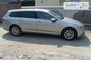 Універсал Volkswagen Passat 2015 в 