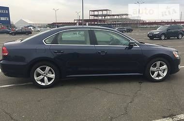 Седан Volkswagen Passat 2013 в Киеве