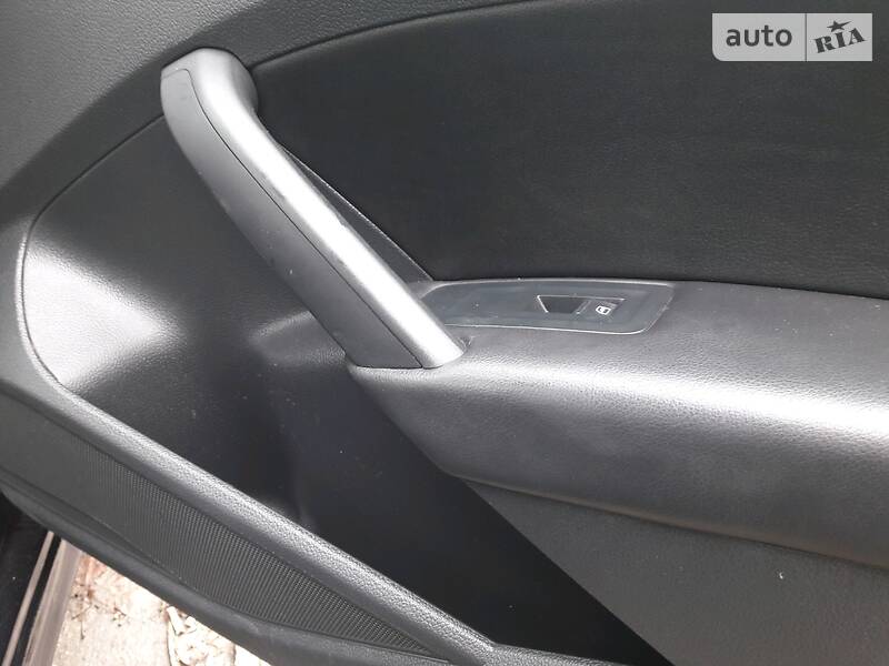 Седан Volkswagen Passat 2015 в Києві