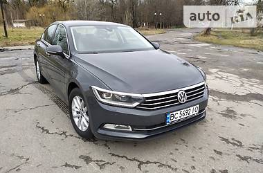 Седан Volkswagen Passat 2015 в 