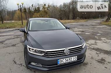 Седан Volkswagen Passat 2015 в 