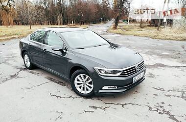 Седан Volkswagen Passat 2015 в 