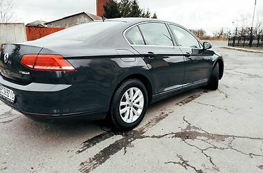 Седан Volkswagen Passat 2015 в 