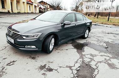 Седан Volkswagen Passat 2015 в 