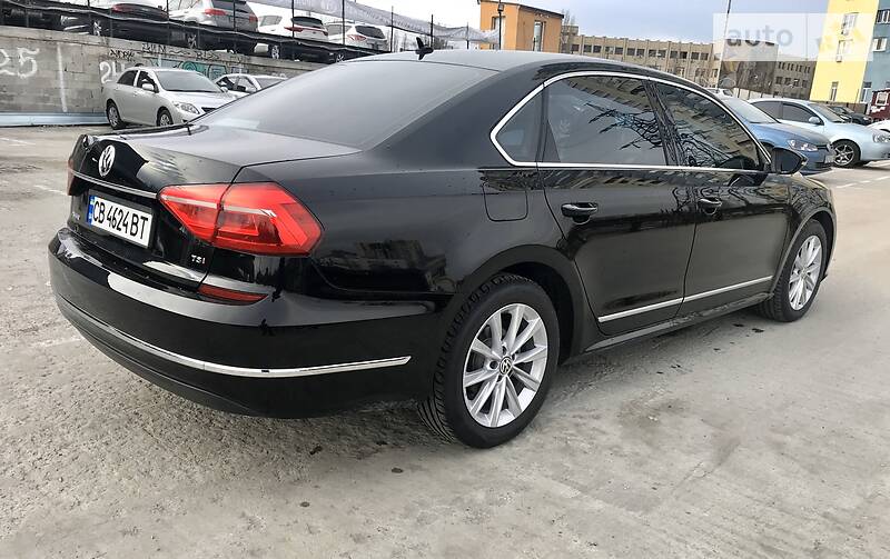 Седан Volkswagen Passat 2015 в Києві