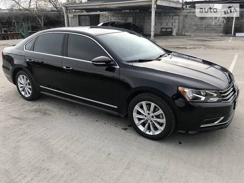 Седан Volkswagen Passat 2015 в Києві