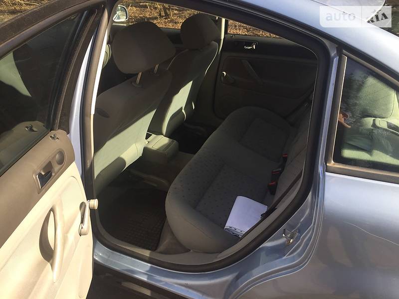 Седан Volkswagen Passat 1999 в Києві фото 11 Седан Volkswagen Passat 1999 в Києві