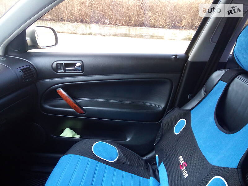 Седан Volkswagen Passat 2002 в Івано-Франківську