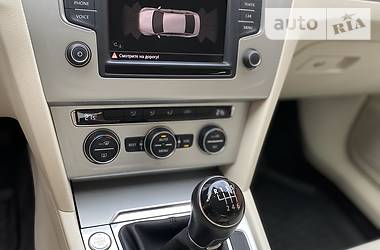 Седан Volkswagen Passat 2015 в 