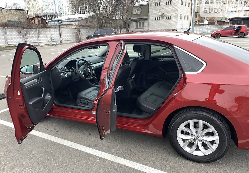 Седан Volkswagen Passat 2016 в Києві