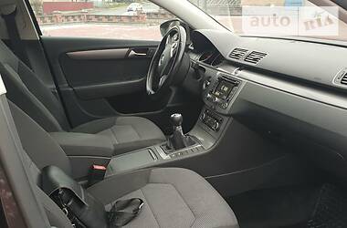 Універсал Volkswagen Passat 2011 в 