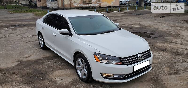 Седан Volkswagen Passat 2013 в Киеве