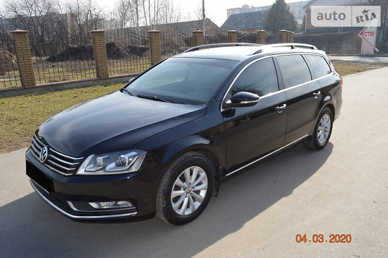 Універсал Volkswagen Passat 2012 в 