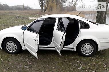 Седан Volkswagen Passat 2000 в 