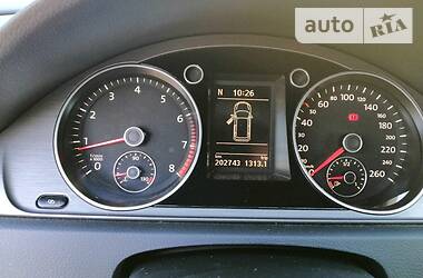 Універсал Volkswagen Passat 2011 в 