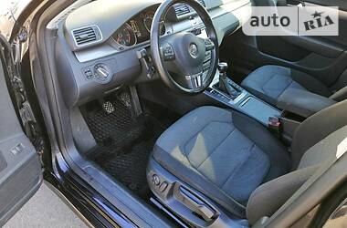 Універсал Volkswagen Passat 2011 в 