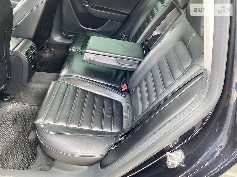 Універсал Volkswagen Passat 2012 в Дніпрі