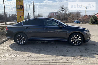Седан Volkswagen Passat 2018 в 