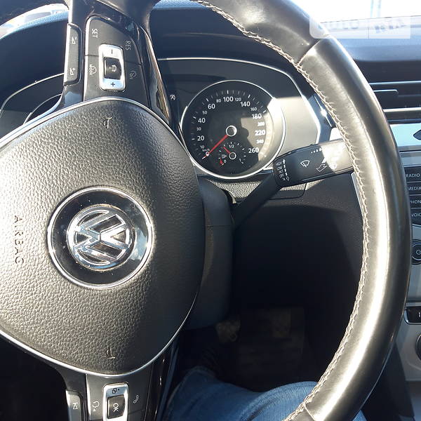 Универсал Volkswagen Passat 2015 в Золотоноше