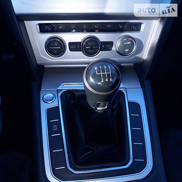 Универсал Volkswagen Passat 2015 в Золотоноше