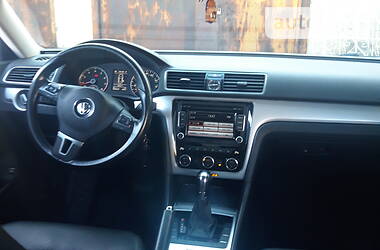 Седан Volkswagen Passat 2012 в Покровске