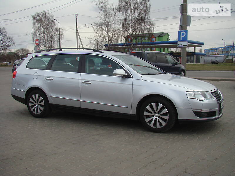 Універсал Volkswagen Passat 2010 в Луцьку
