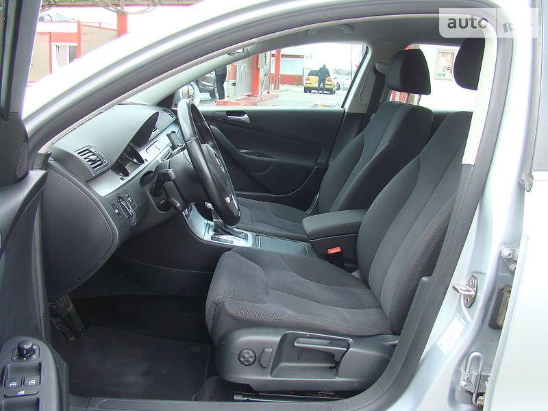 Універсал Volkswagen Passat 2010 в Луцьку