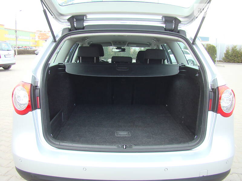Універсал Volkswagen Passat 2010 в Луцьку