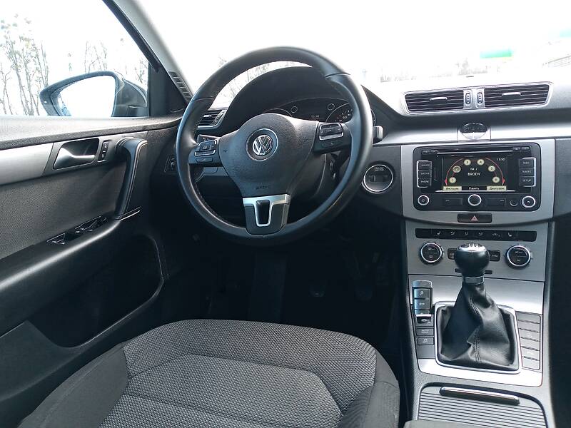 Універсал Volkswagen Passat 2012 в Бродах