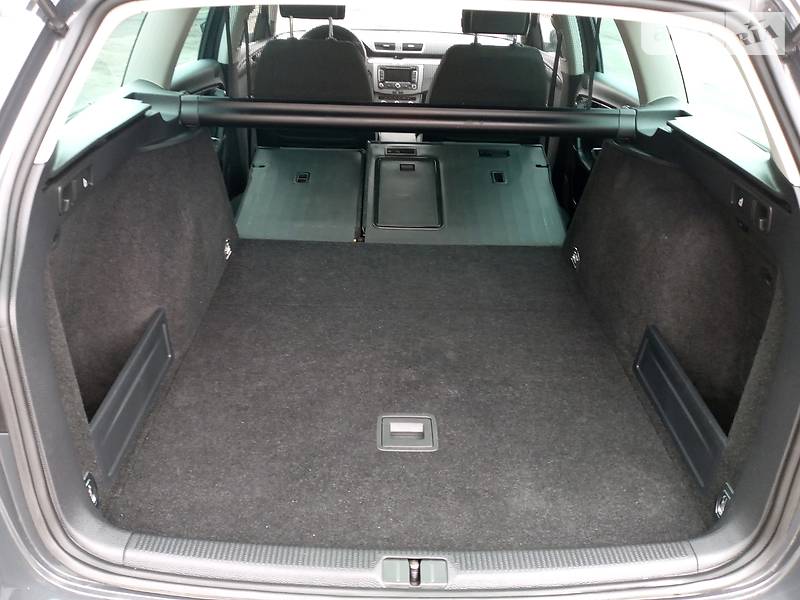 Універсал Volkswagen Passat 2012 в Бродах