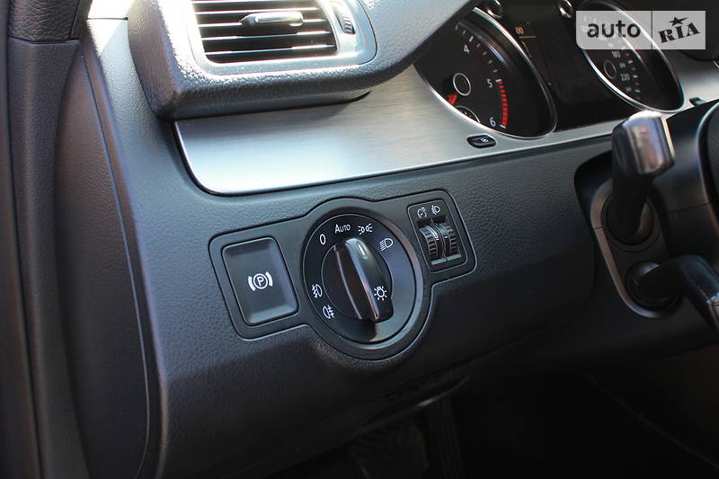 Універсал Volkswagen Passat 2009 в Львові