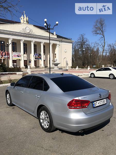 Седан Volkswagen Passat 2015 в Новой Каховке