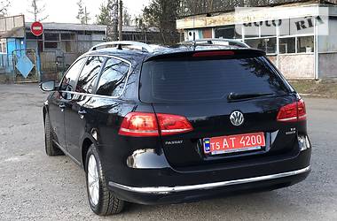 Універсал Volkswagen Passat 2012 в 
