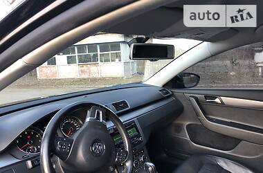 Універсал Volkswagen Passat 2012 в 