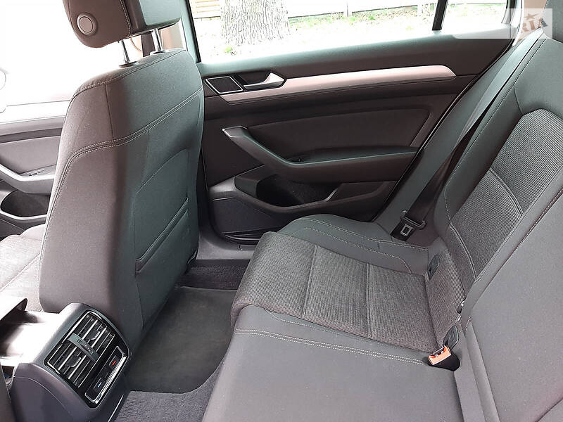 Універсал Volkswagen Passat 2015 в Бердичеві