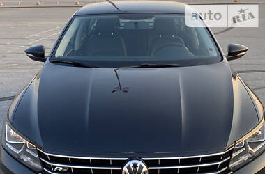 Седан Volkswagen Passat 2018 в 