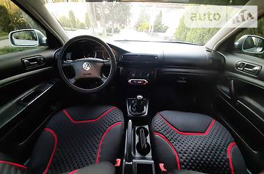 Універсал Volkswagen Passat 2001 в 