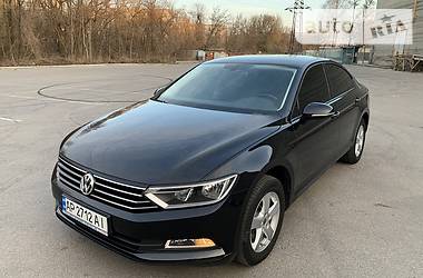 Седан Volkswagen Passat 2015 в 