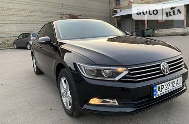 Седан Volkswagen Passat 2015 в 