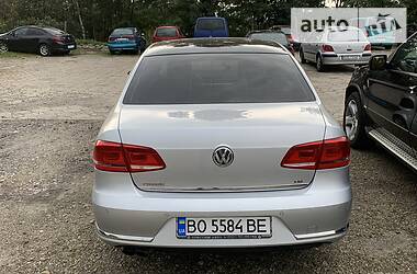 Седан Volkswagen Passat 2011 в Тернополе