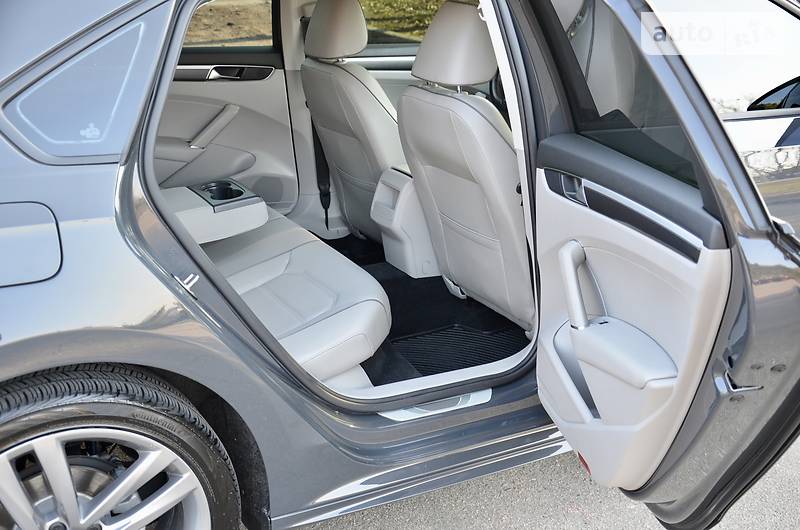Седан Volkswagen Passat 2018 в Києві