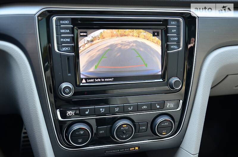 Седан Volkswagen Passat 2018 в Києві