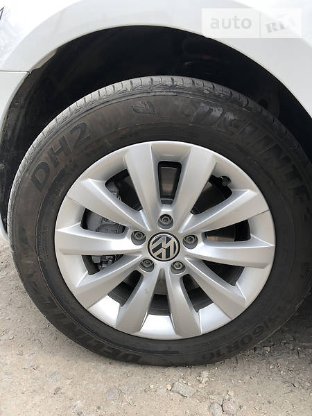 Седан Volkswagen Passat 2014 в Одесі